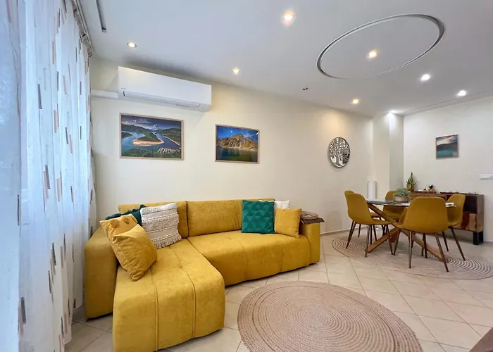 Premium Comfy 2Bdr Apt - Free Parking - Fast Wi-Fi